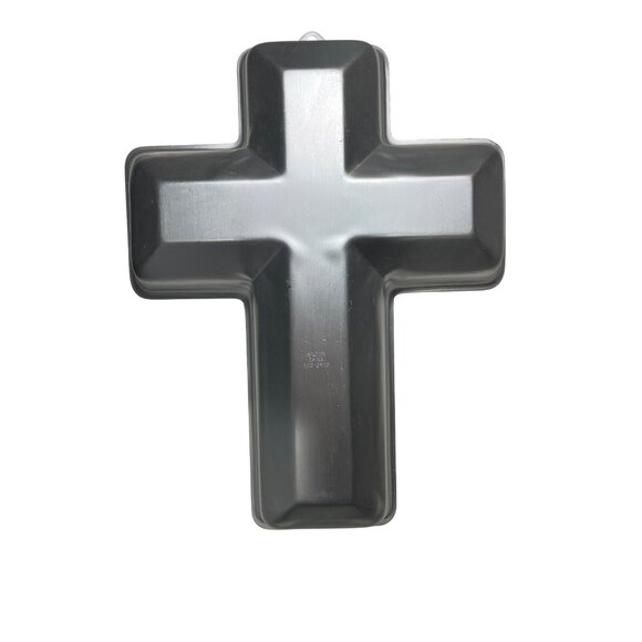 Wilton Cross-Shaped Aluminum Cake Pan 502-2502 13.5"x9.5" Baking Mold 97f - Picture 1 of 4